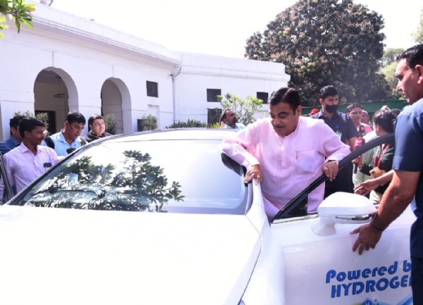 nitin gadkari