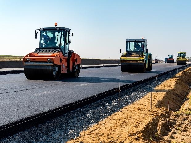 India adds 38 kms of highway construction every day in 2022