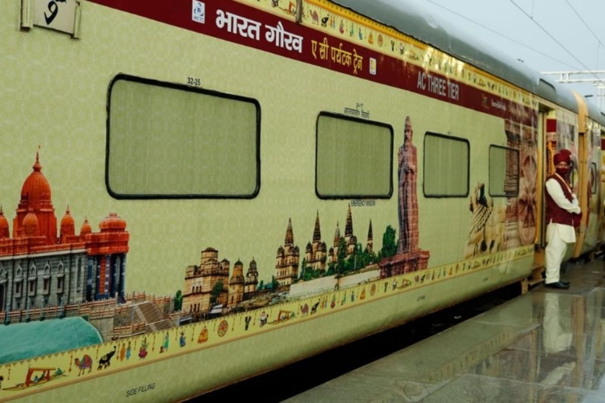 Bharat Gaurav Deluxe AC Tourist Train For Gujarat - Infrastructure