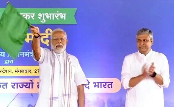 NB In List | PM Modi flags off 5 Vande Bharat Express trains, total reaches 23