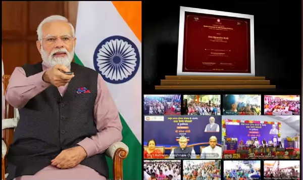 pm modi 508 railways stations